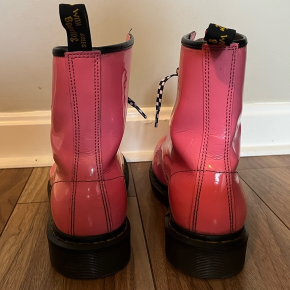 💖 Bubblegum pink Dr Marten patent leather boots 💖 - Picture 5 of 9